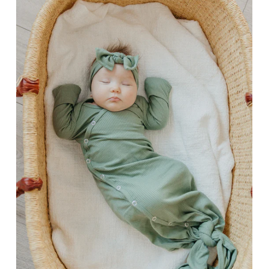 Clover Rib Newborn Knotted Gown