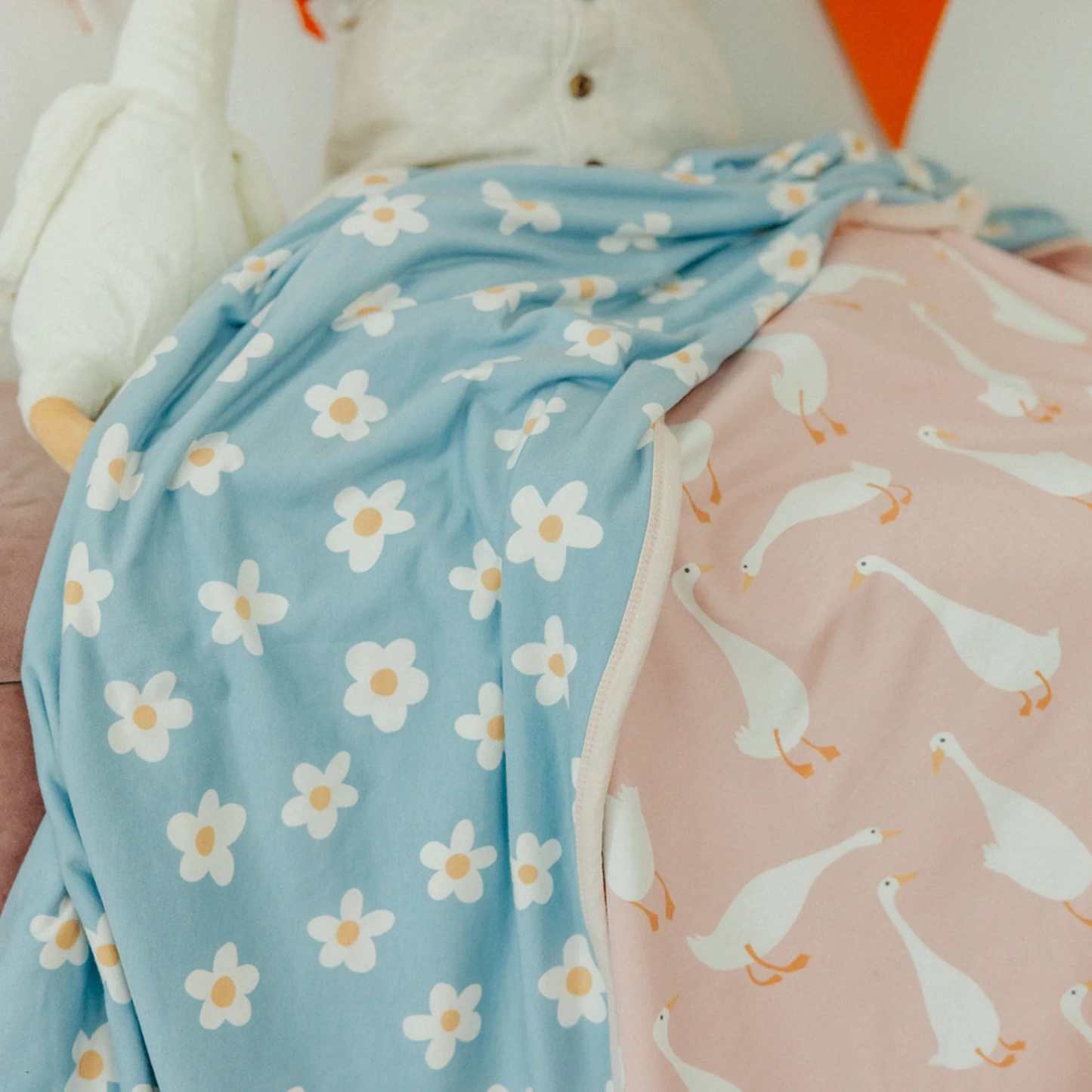 Goosie 3-Layer Stretchy Quilt