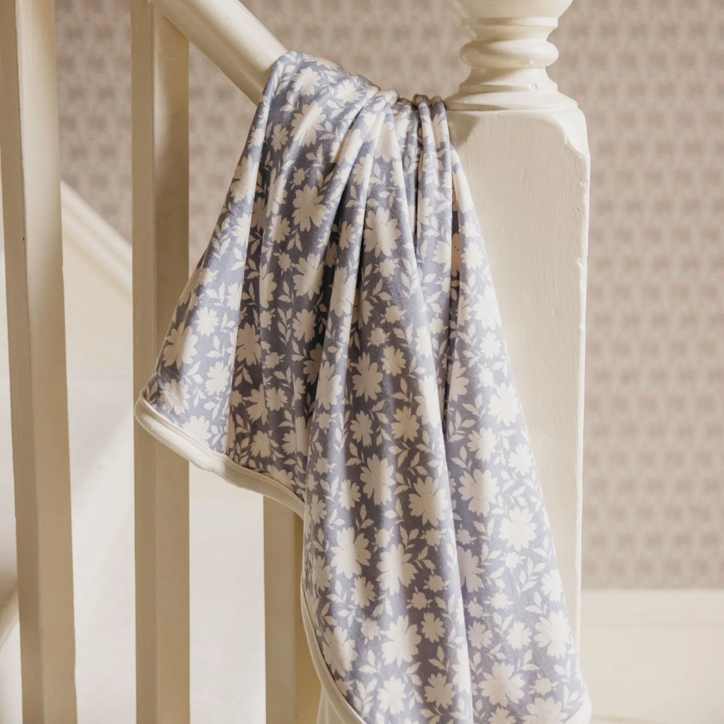 Lacie 3-Layer Stretchy Quilt