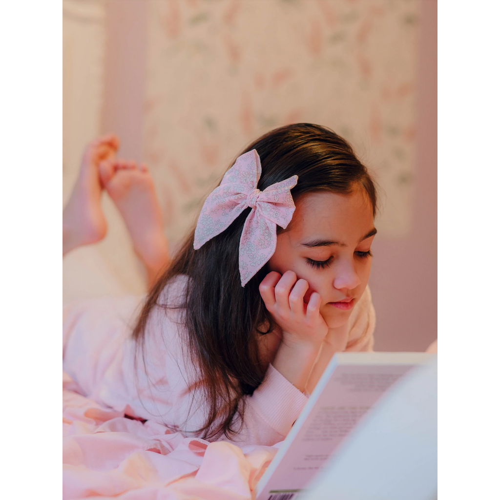 Ava Fable Bow